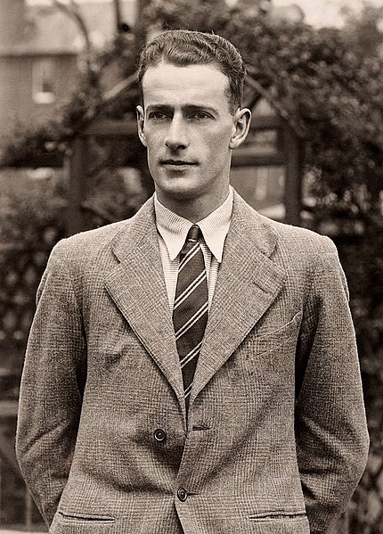 File:Alan Melville c1935.jpg