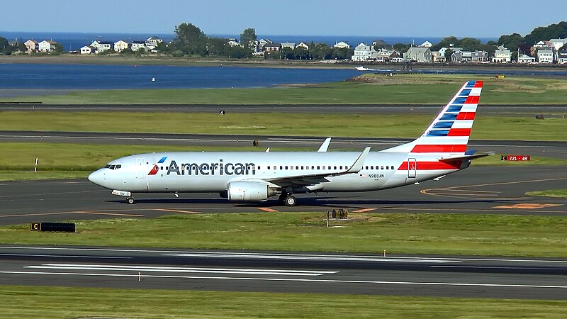 Archivo:American N980AN 737-800.jpg