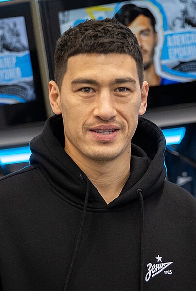 Файл:Dmitry Bivol in 2023.jpg