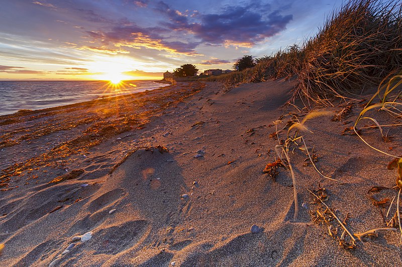 Archivo:Estrecho de Magallanes sunset.jpg