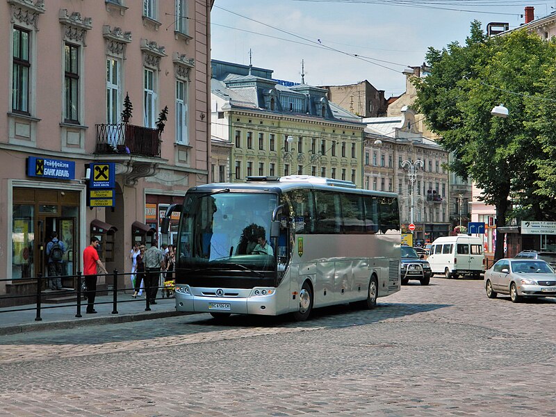 File:NeoLAZ-5208 Lviv.jpg