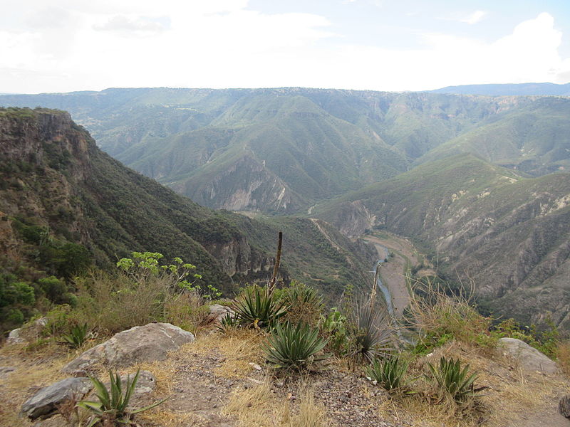 File:PeñaDelAire01.JPG