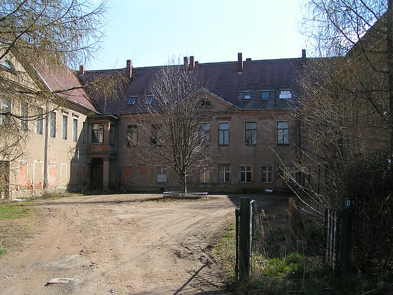 Файл:Schloss Weistropp.jpg