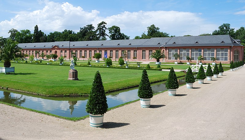 File:Schwetzingen Orangerie.jpg