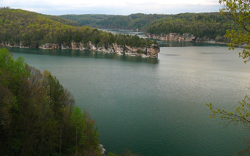 File:Summersville Lake-27527.jpg