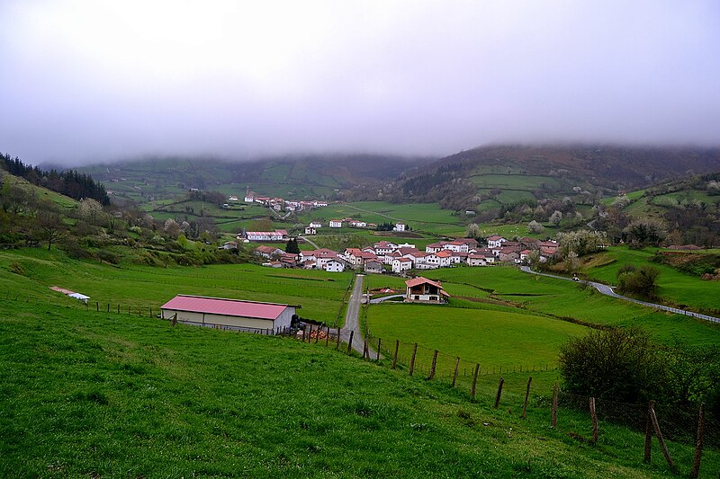 Archivo:Beintza-Labaien. Euskal Herria.JPG