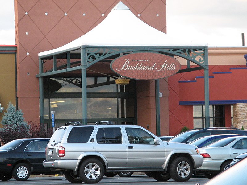 File:Buckland Hills entrance.JPG