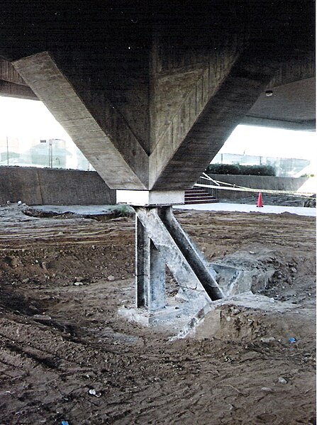 Файл:Elevated Building Foundation.jpg