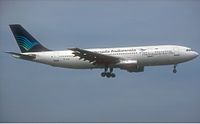 Airbus A300B4-220 компании Garuda Indonesia