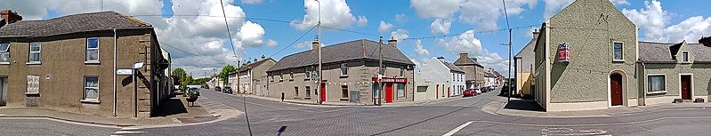 File:Goresbridge main streets.jpg