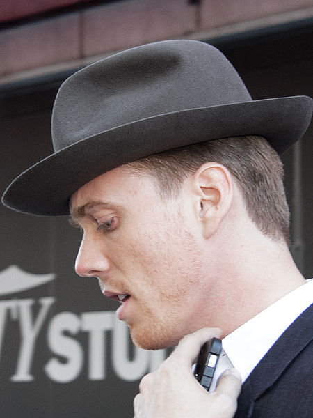 File:Jake Abel (16774287130).jpg