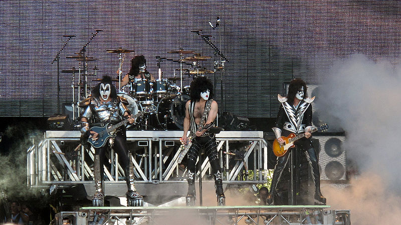 Archivo:Kiss saunaopenair2010.jpg