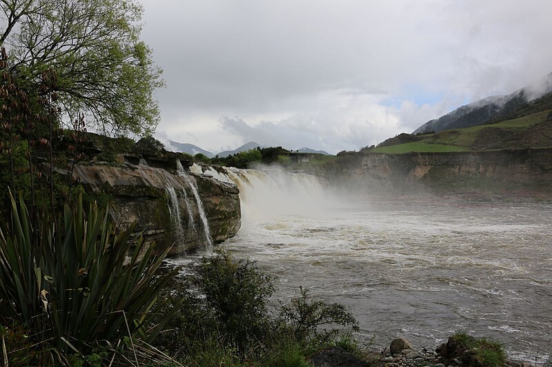 File:Maruia Falls 27.jpg