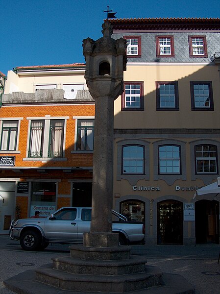 Archivo:Pelourinho Vila Real 01.JPG