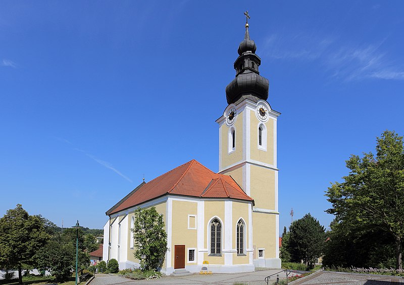 Файл:Prambachkirchen - Kirche.JPG