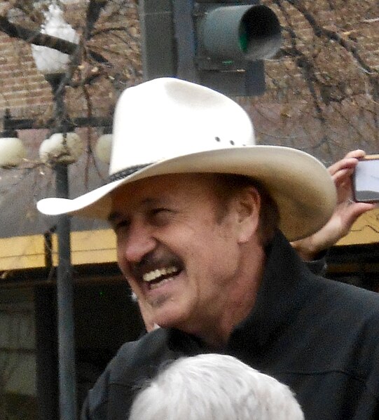 File:Rob Quist speaking 05.jpg