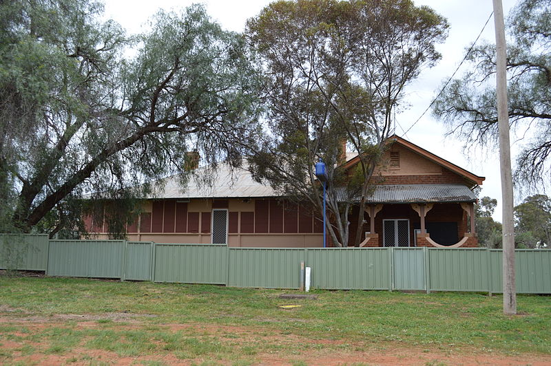 File:Bogan Gate Police Station.JPG