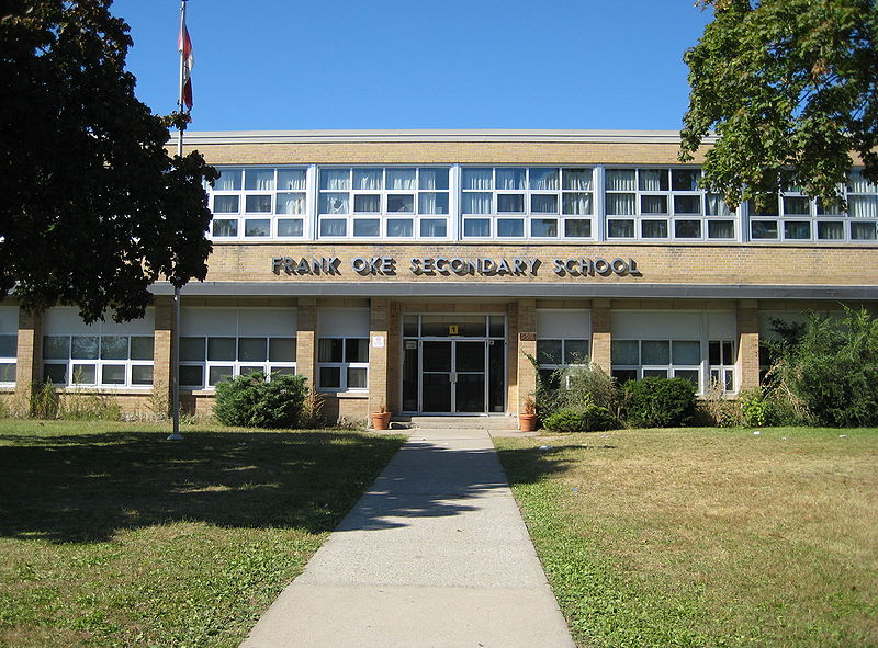 File:Frank Oke Secondary School.JPG