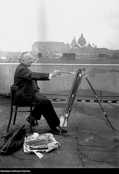 File:Jerzy Rupniewski paints (1938).jpg