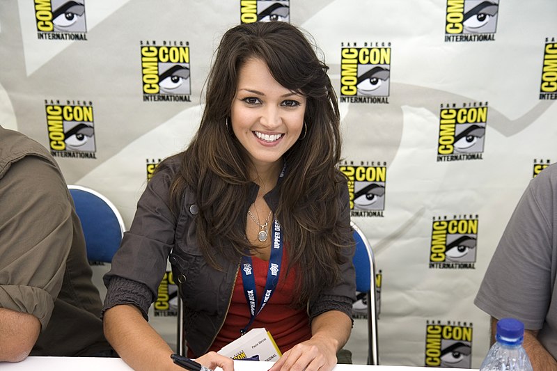 Файл:Paula Garces Comic-Con 2008.jpg