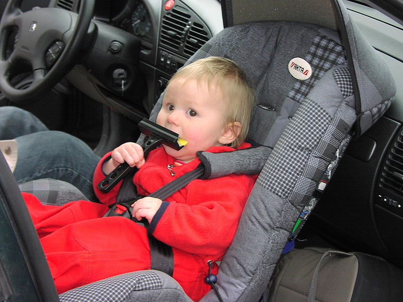 File:Rear-facing infant car seat.jpg