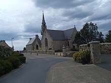 Eglise Trélévern.JPG