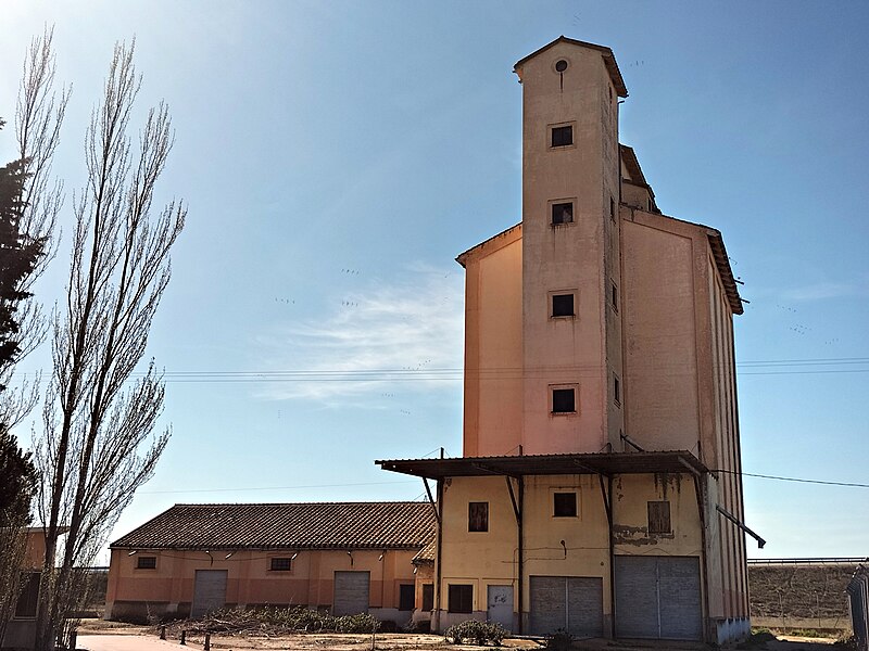 Archivo:Silo de Sanchidrián.jpg