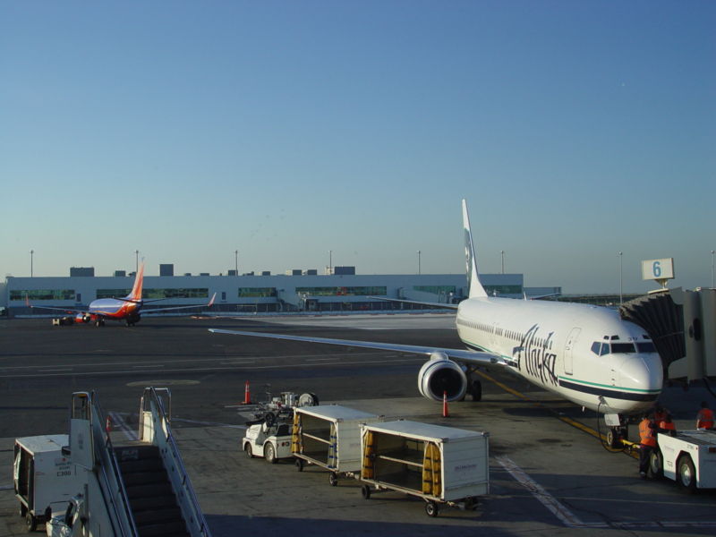 File:Two 737s.jpg