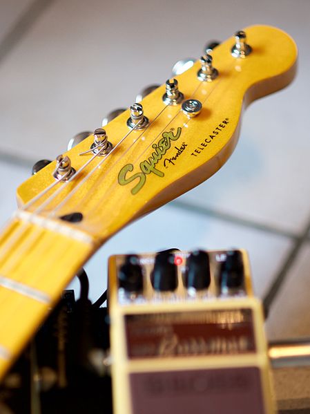 File:Kopfplatte Squier CV 50s.jpg