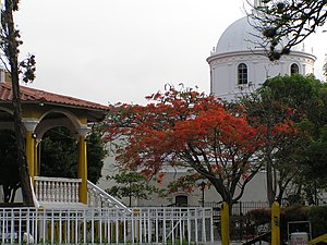 Matagalpa's Cathedral, as seen from Parque Morazan, one of its two main parks.