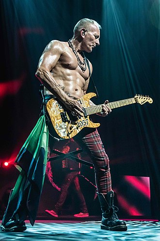 Phil Collen in Australia.jpg