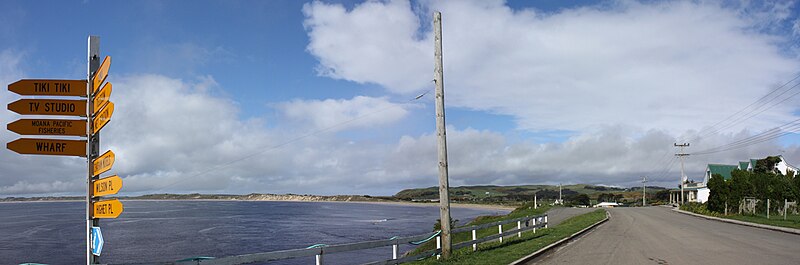 Файл:Waitangi, Chatham Islands.jpg