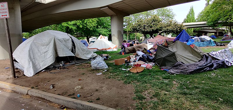 File:Eugene Homeless Camp.jpg