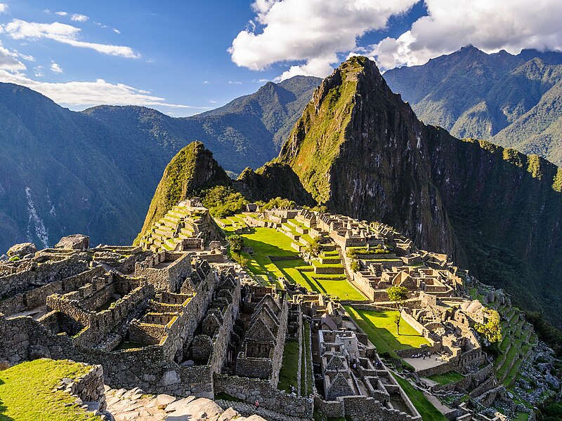 Archivo:Machu Picchu, Peru (2018).jpg