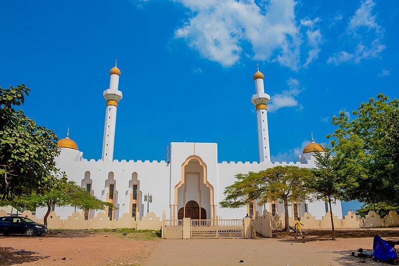 File:Minna.photowalk Minna Central Mosque.jpg