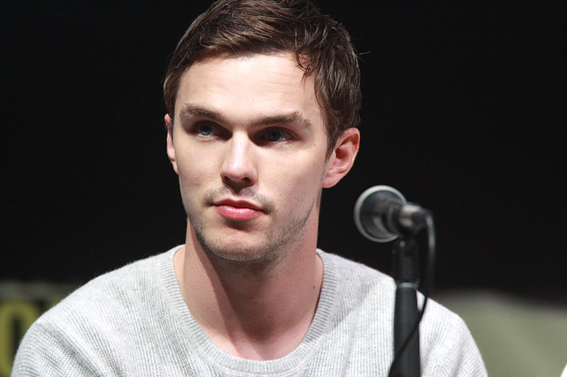 Archivo:Nicholas Hoult, 2013.jpg