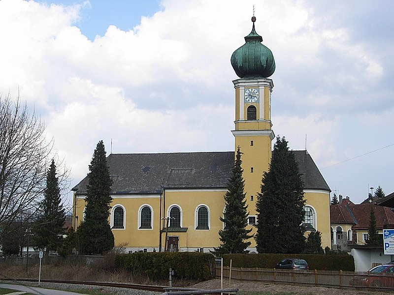 Файл:Pfarrkirche Frauenau.jpg