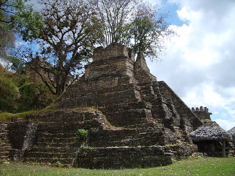 File:Toniná Pyramid 1.jpg