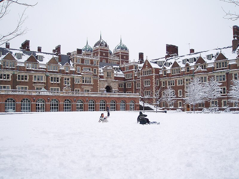 Файл:UPenn Quad blizzard.jpg