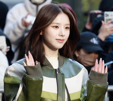 20231109 HeeJin @ MusicBank.png