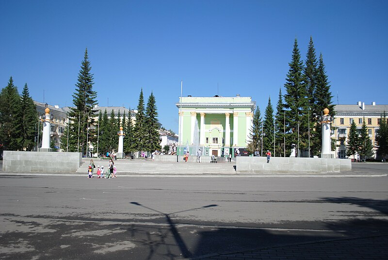 Файл:Beloret square.jpg