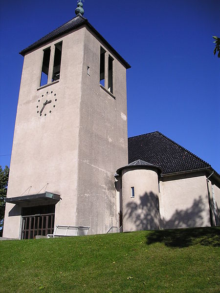 File:Brevik kirke.jpg