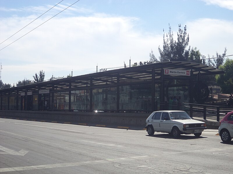 Archivo:Estacion Martín Carrera 01.JPG