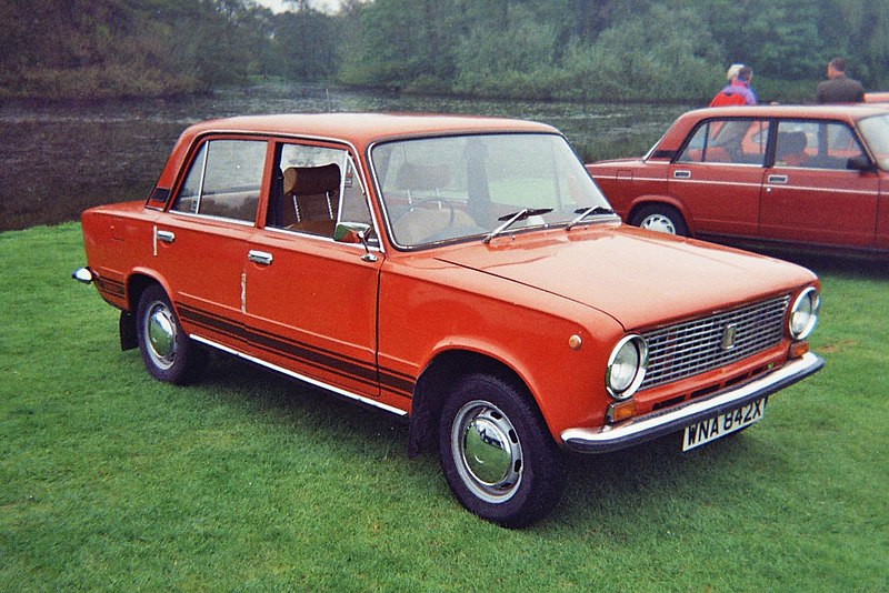 Файл:Lada 1200.jpg