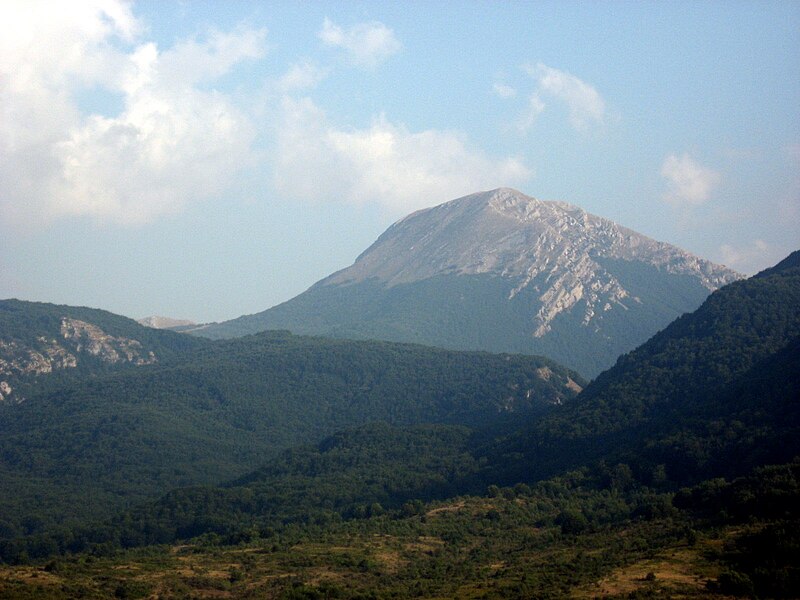 Archivo:Mont Pollino.JPG