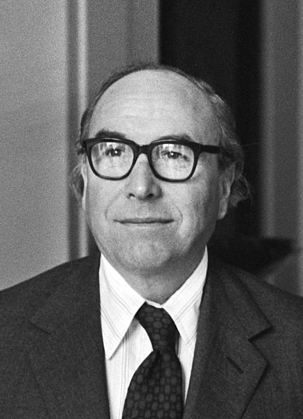 File:Roy Jenkins 1977b.jpg