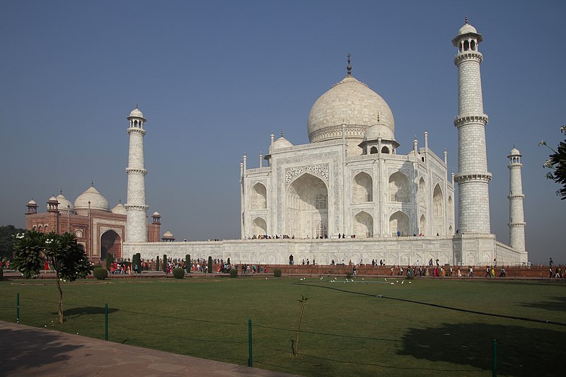 Archivo:Agra-Taj Mahal-48-Suedostseite-Moschee-2018-gje.jpg