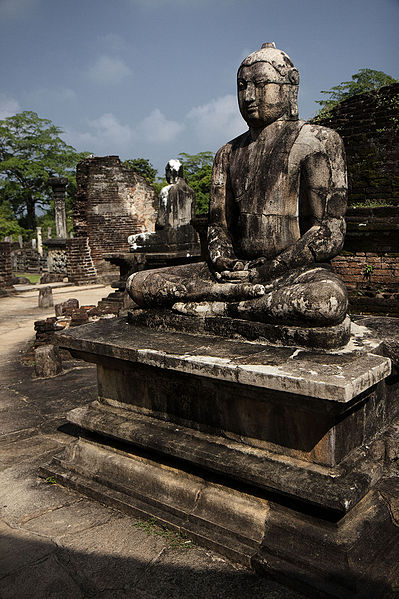 Файл:Budas, Polonnaruwa, Sri Lanka.jpg