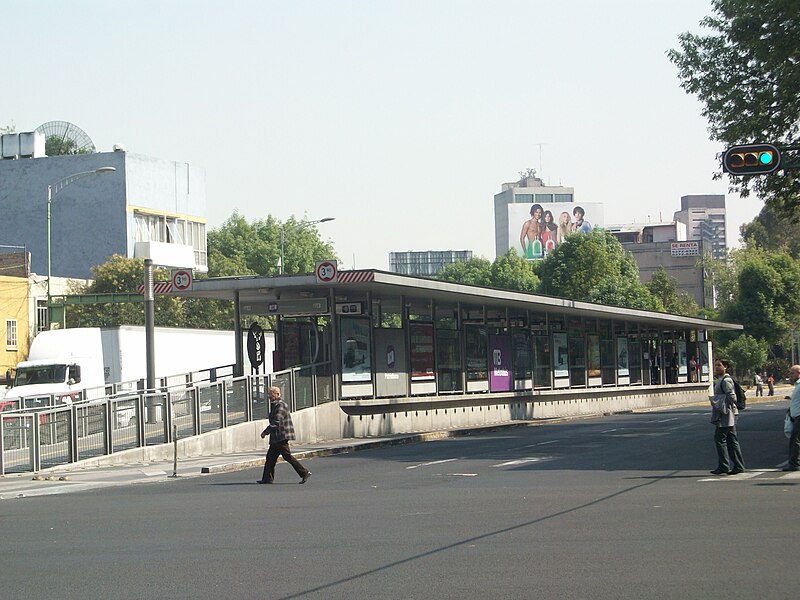 Archivo:Estacion Patriotismo mb 03.jpg