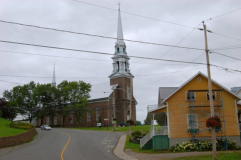 File:Hébertville - Québec.jpg